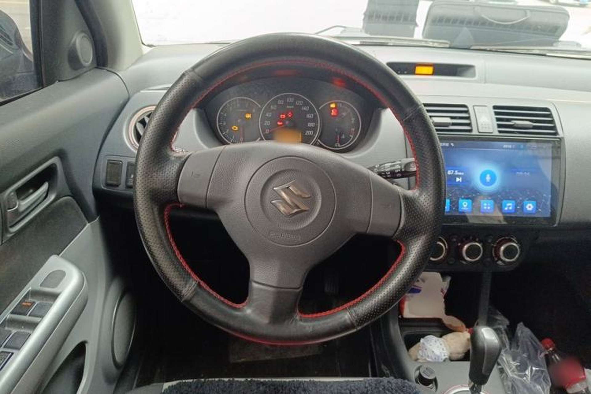 Used Suzuki Swift 2013 1.5L Automatic Standard Edition Steering Wheel