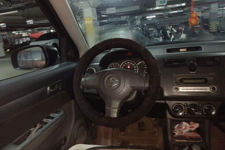 Used Suzuki Swift 2013 1.5L Manual Standard Edition Steering Wheel