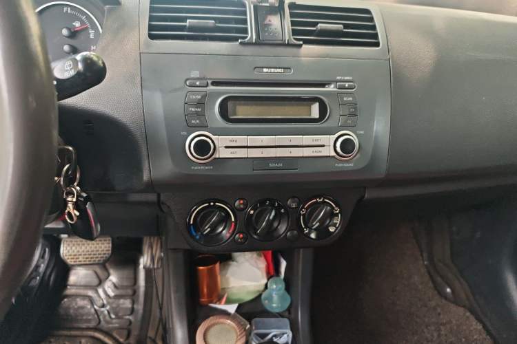 Used Suzuki Swift 2013 1.5L Automatic Standard Edition Audio And AC Panel
