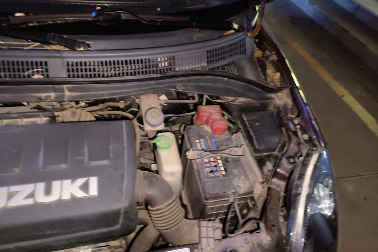 Used Suzuki Swift 2013 1.5L Manual Standard Edition Engine Bay Left