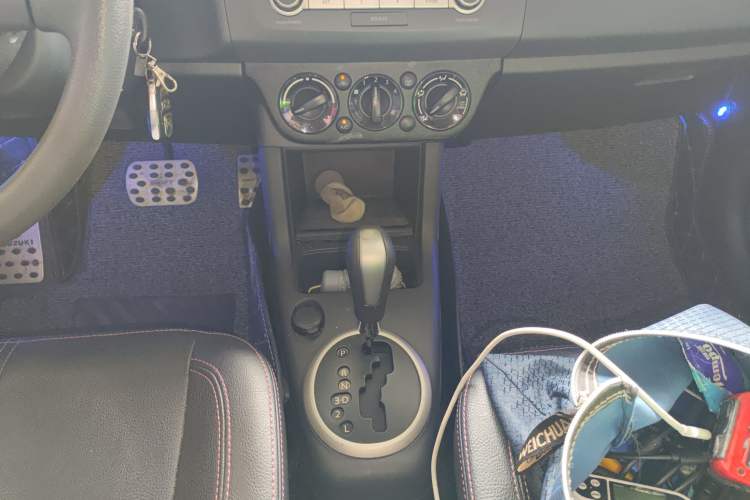 Used Suzuki Swift 2013 1.5L Automatic 20th Anniversary Limited Edition Gear Lever