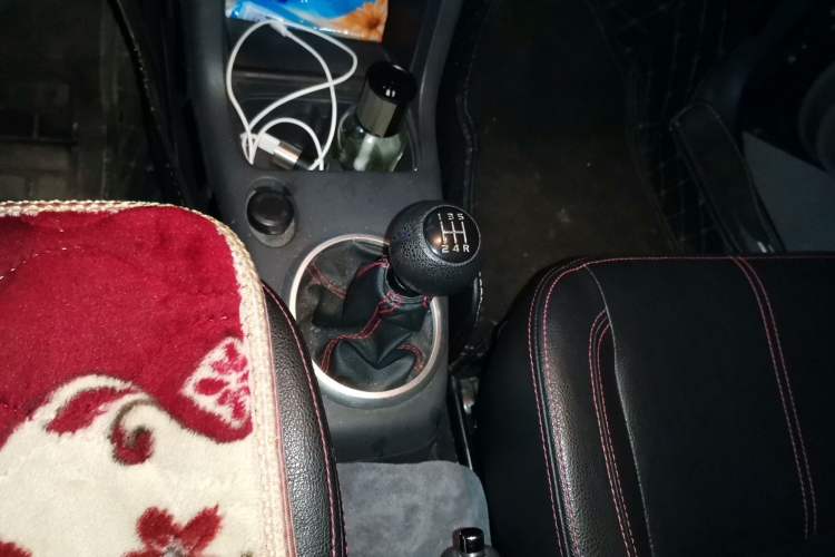 Used Suzuki Swift 2013 1.5L Manual 20th Anniversary Limited Edition Gear Lever