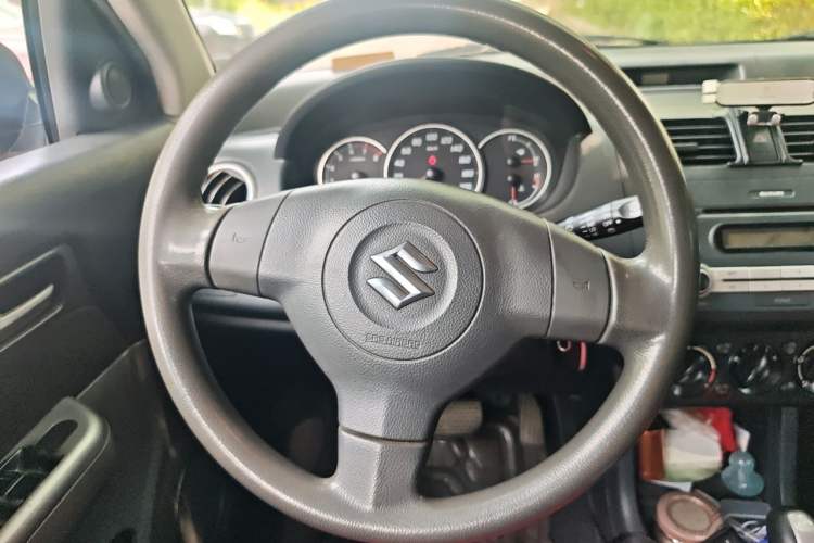 Used Suzuki Swift 2013 1.5L Automatic Standard Edition Steering Wheel