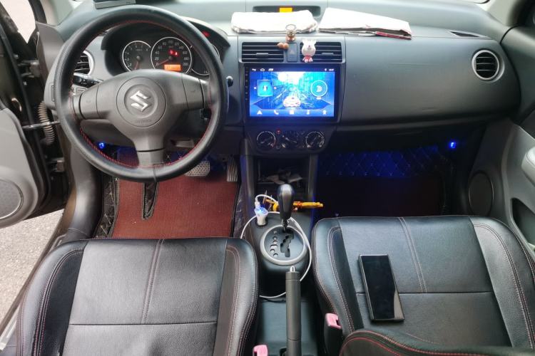Used Suzuki Swift 2013 1.5L Automatic Standard Edition Center Console