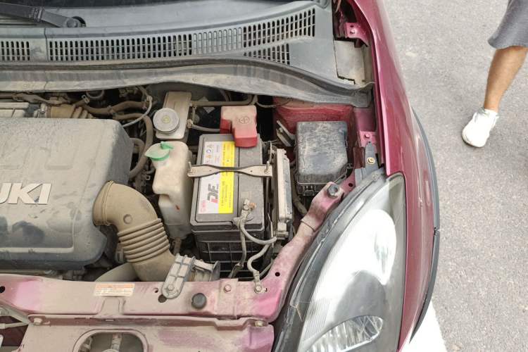 Used Suzuki Swift 2013 1.5L Manual 20th Anniversary Limited Edition Engine Bay Left
