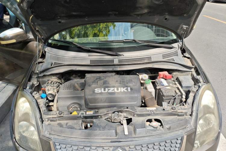 Used Suzuki Swift 2013 1.5L Manual Standard Edition Engine Bay
