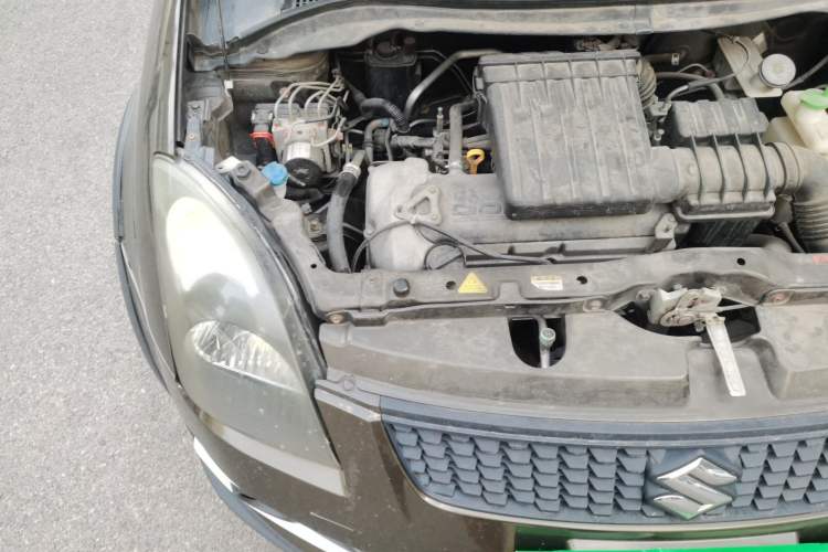 Used Suzuki Swift 2013 1.5L Automatic Standard Edition Engine Bay Right