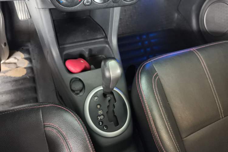 Used Suzuki Swift 2013 1.5L Automatic 20th Anniversary Limited Edition Gear Lever
