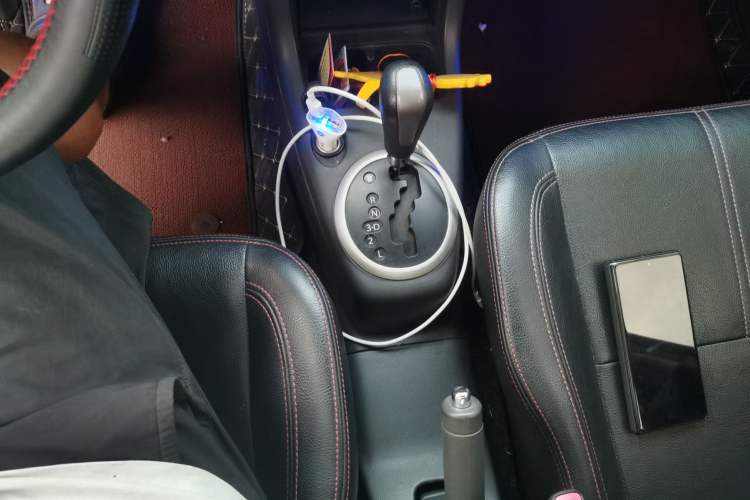 Used Suzuki Swift 2013 1.5L Automatic Standard Edition Gear Lever