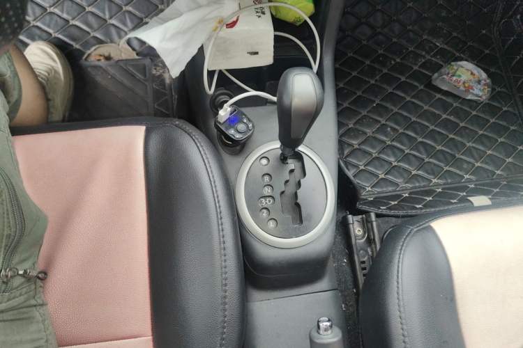 Used Suzuki Swift 2013 1.5L Automatic Standard Edition Gear Lever