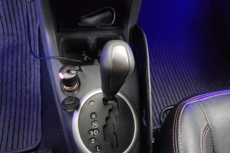 Used Suzuki Swift 2013 1.5L Automatic 20th Anniversary Limited Edition Gear Lever