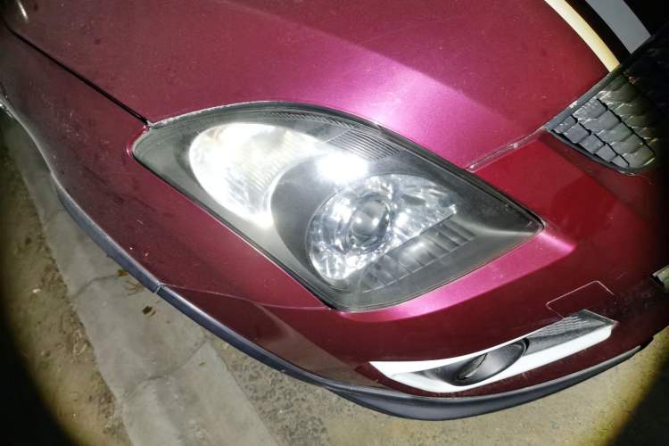 Used Suzuki Swift 2013 1.5L Automatic 20th Anniversary Limited Edition Right Front Headlight