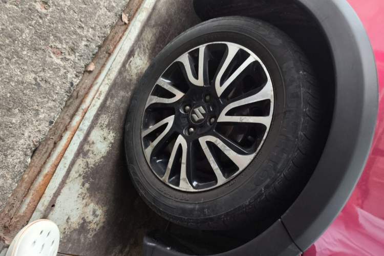 Used Suzuki Swift 2013 1.5L Automatic 20th Anniversary Limited Edition Right Front Wheel Hub