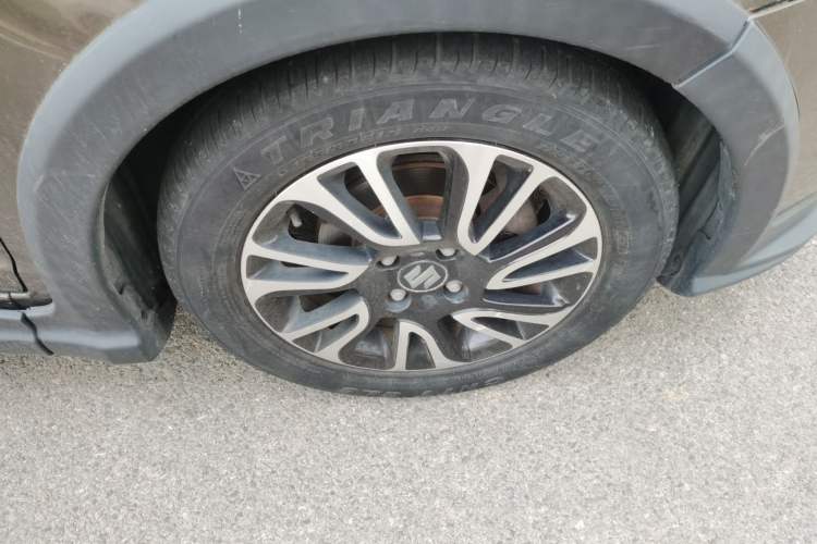 Used Suzuki Swift 2013 1.5L Automatic Standard Edition Right Front Wheel Hub