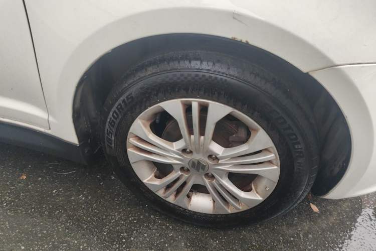 Used Suzuki Swift 2013 1.5L Automatic Standard Edition Right Front Wheel Hub