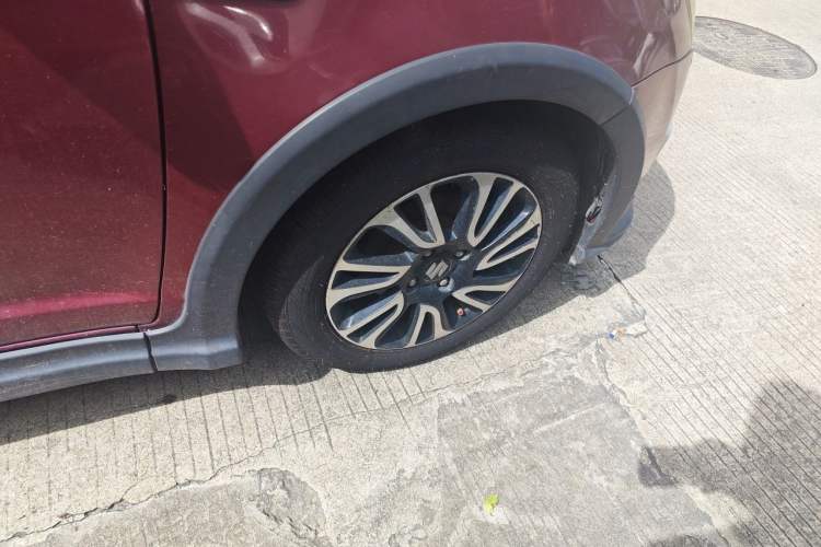 Used Suzuki Swift 2013 1.5L Manual 20th Anniversary Limited Edition Right Front Wheel Hub