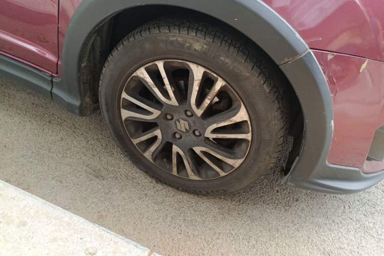 Used Suzuki Swift 2013 1.5L Manual 20th Anniversary Limited Edition Right Front Wheel Hub