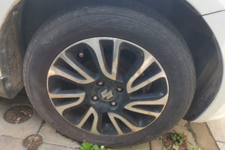 Used Suzuki Swift 2013 1.5L Automatic Standard Edition Right Front Wheel Hub