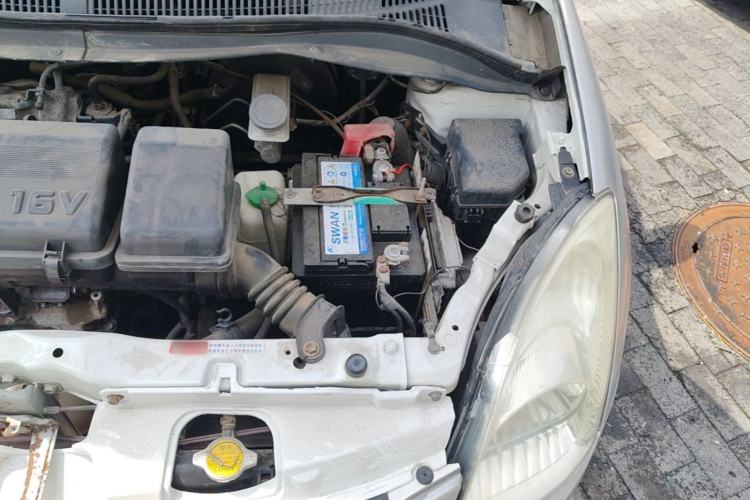 Used Suzuki Swift 2013 1.3L Manual Value Edition Engine Bay Left