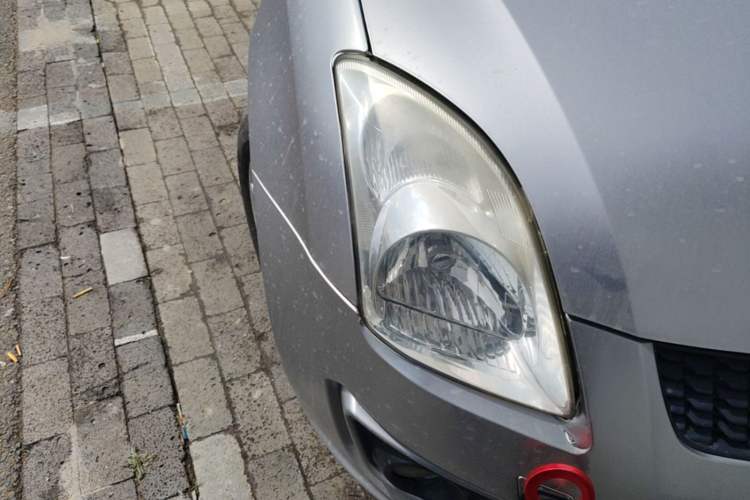 Used Suzuki Swift 2013 1.3L Manual Value Edition Right Front Headlight