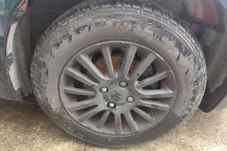 Used Suzuki Swift 2013 1.3L Manual Value Edition Right Front Wheel Hub