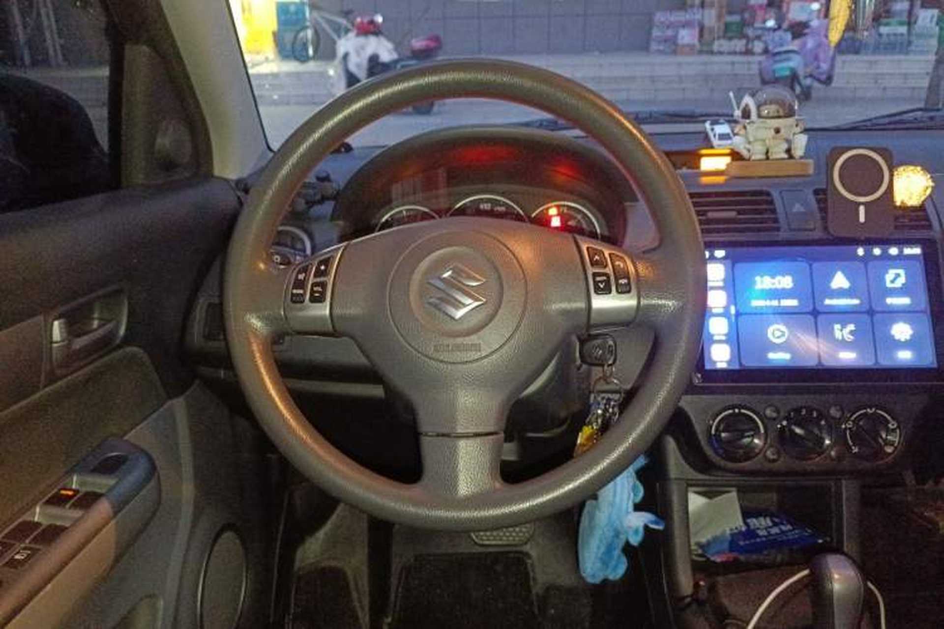 Used Suzuki Swift 2013 1.5L Automatic Standard Edition Steering Wheel
