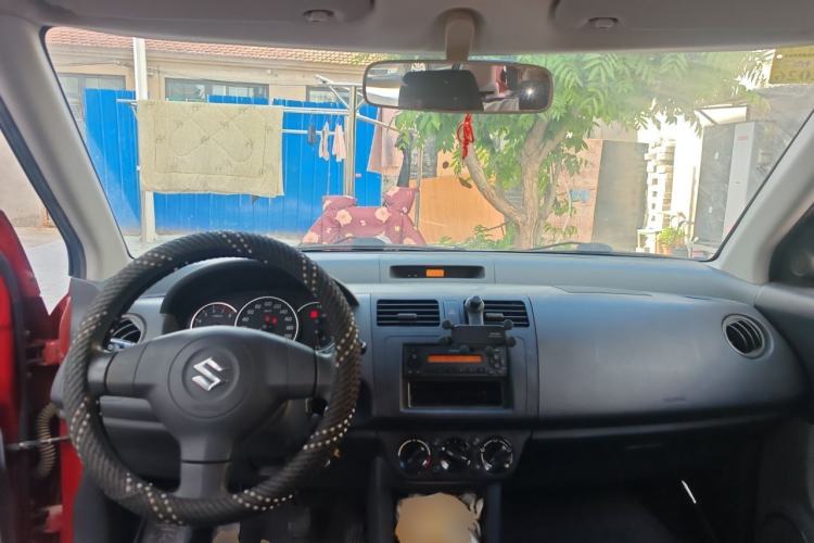 Used Suzuki Swift 2013 1.3L Manual Value Edition Center Console