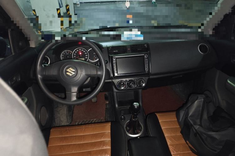 Used Suzuki Swift 2013 1.5L Manual Standard Edition Center Console