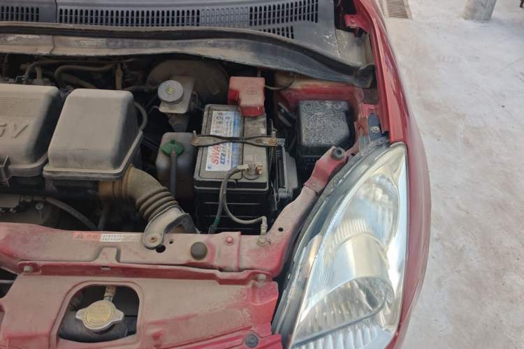 Used Suzuki Swift 2013 1.3L Manual Value Edition Engine Bay Left