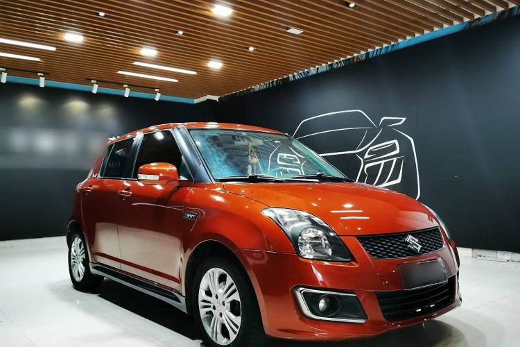 Used Suzuki Swift 2013 1.5L Automatic Standard Edition Exterior 2