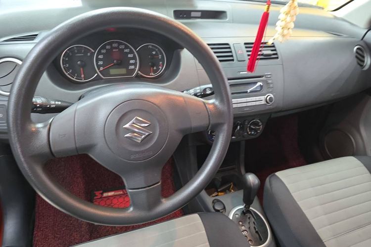 Used Suzuki Swift 2013 1.5L Automatic Standard Edition Steering Wheel