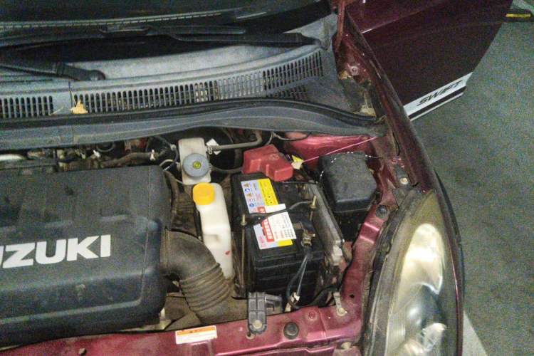 Used Suzuki Swift 2013 1.5L Manual Standard Edition Engine Bay Left