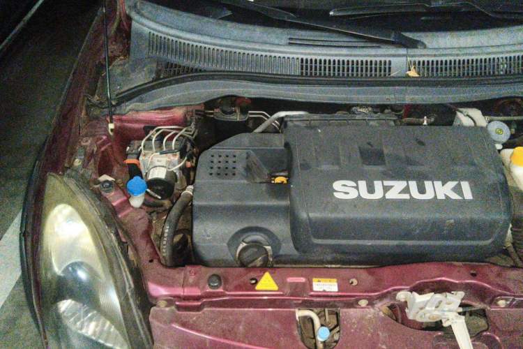 Used Suzuki Swift 2013 1.5L Manual Standard Edition Engine Bay Right