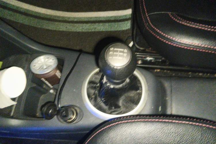 Used Suzuki Swift 2013 1.5L Manual Standard Edition Gear Lever