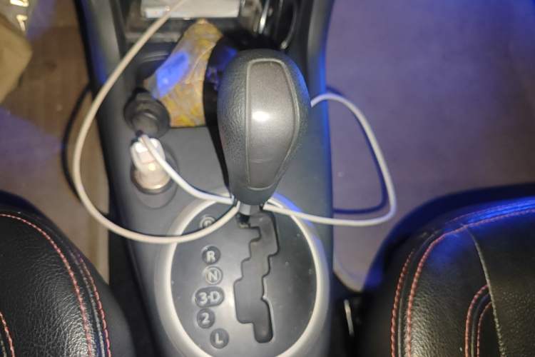 Used Suzuki Swift 2013 1.5L Automatic 20th Anniversary Limited Edition Gear Lever