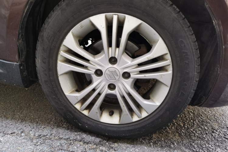 Used Suzuki Swift 2013 1.5L Automatic Standard Edition Right Front Wheel Hub