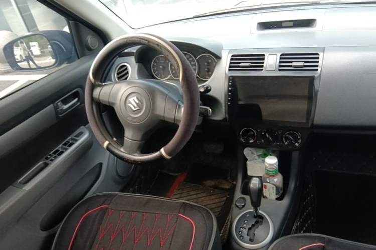 Used Suzuki Swift 2013 1.5L Automatic Standard Edition Steering Wheel