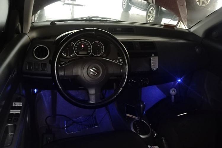 Used Suzuki Swift 2013 1.5L Automatic 20th Anniversary Limited Edition Center Console