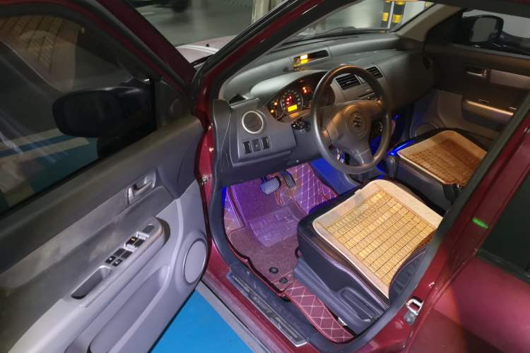 Used Suzuki Swift 2013 1.5L Automatic Standard Edition Driver Seat