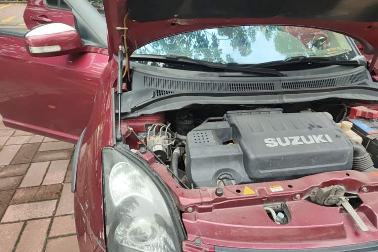 Used Suzuki Swift 2013 1.5L Automatic 20th Anniversary Limited Edition Engine Bay Right