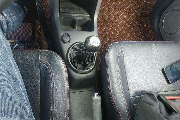 Used Suzuki Swift 2013 1.5L Manual 20th Anniversary Limited Edition Gear Lever
