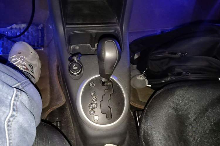 Used Suzuki Swift 2013 1.5L Automatic 20th Anniversary Limited Edition Gear Lever