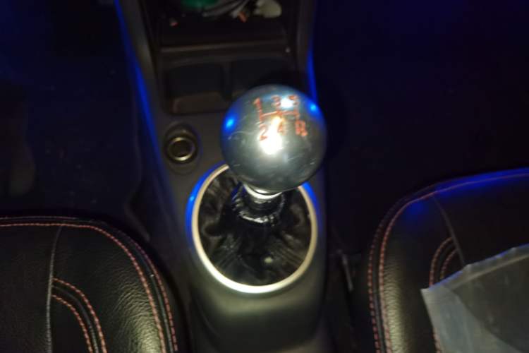 Used Suzuki Swift 2013 1.5L Manual 20th Anniversary Limited Edition Gear Lever