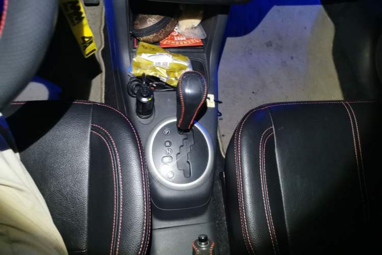 Used Suzuki Swift 2013 1.5L Automatic 20th Anniversary Limited Edition Gear Lever