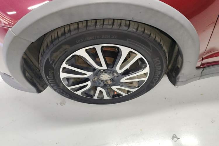 Used Suzuki Swift 2013 1.5L Automatic 20th Anniversary Limited Edition Left Front Wheel Hub