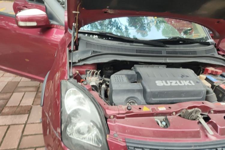 Used Suzuki Swift 2013 1.5L Automatic 20th Anniversary Limited Edition Right Front Headlight