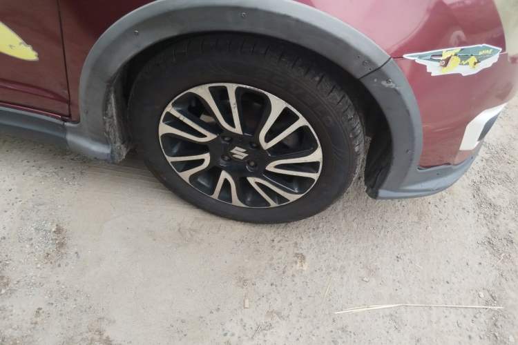 Used Suzuki Swift 2013 1.5L Manual 20th Anniversary Limited Edition Right Front Wheel Hub