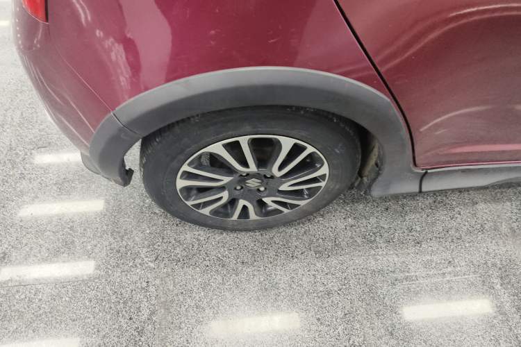 Used Suzuki Swift 2013 1.5L Automatic 20th Anniversary Limited Edition Right Rear Wheel Hub