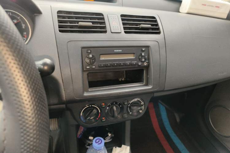 Used Suzuki Swift 2013 1.3L Manual Value Edition Audio And AC Panel
