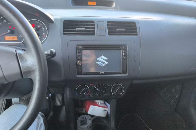 Used Suzuki Swift 2013 1.3L Manual Value Edition Audio And AC Panel